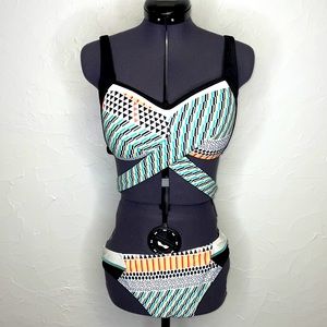 - 2PC Wrap Style Bikini Suit Set NWOT